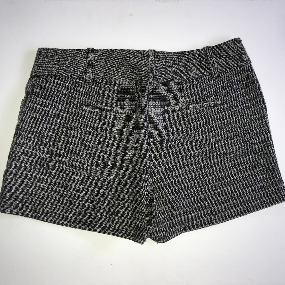 Patterned Shorts - Picture 2 of 3